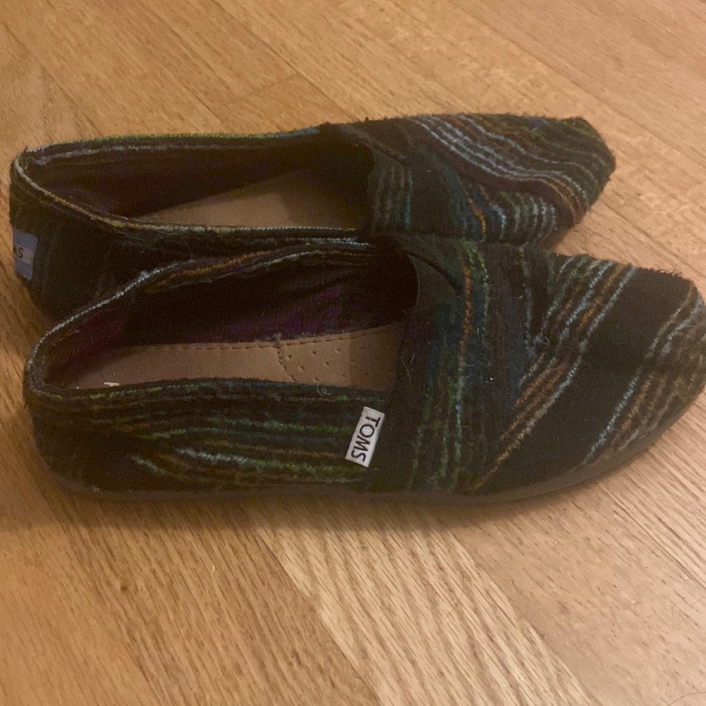 Women’s Toms size 8.5